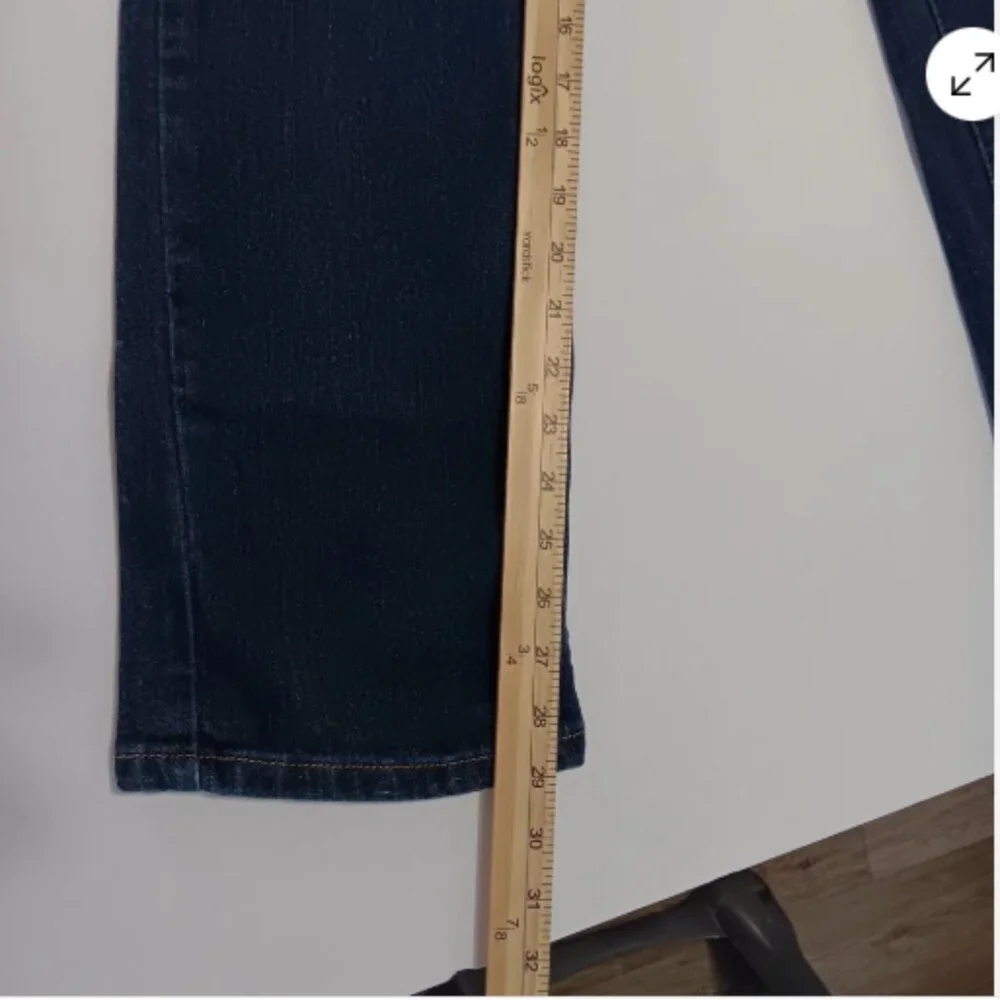 Levis 505 Straight Leg Jeans Womens 8S Dark Wash Blue Denim Stretch 8S Short‎